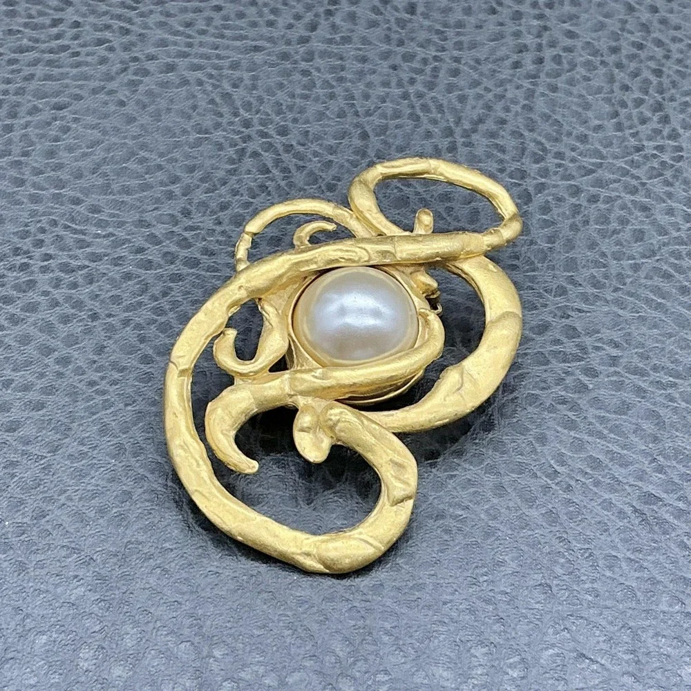 Brooch Abstract Gold Tone Statement Pin Faux Pearl Textured Swirl Art 2.5